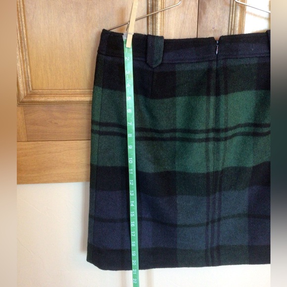 Talbots 8 wool, lined back zip mini Fall & winter plaid skirt - Picture 3 of 6